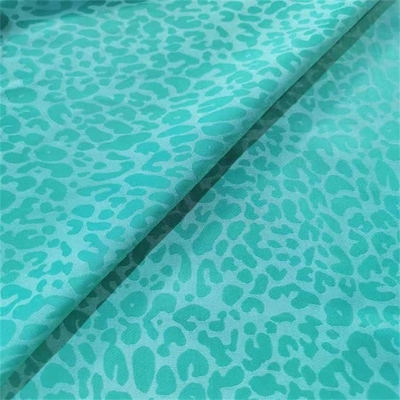 100gsm 65dの女性のスーツの生地の海の島のヒョウの印刷物のサテンの生地